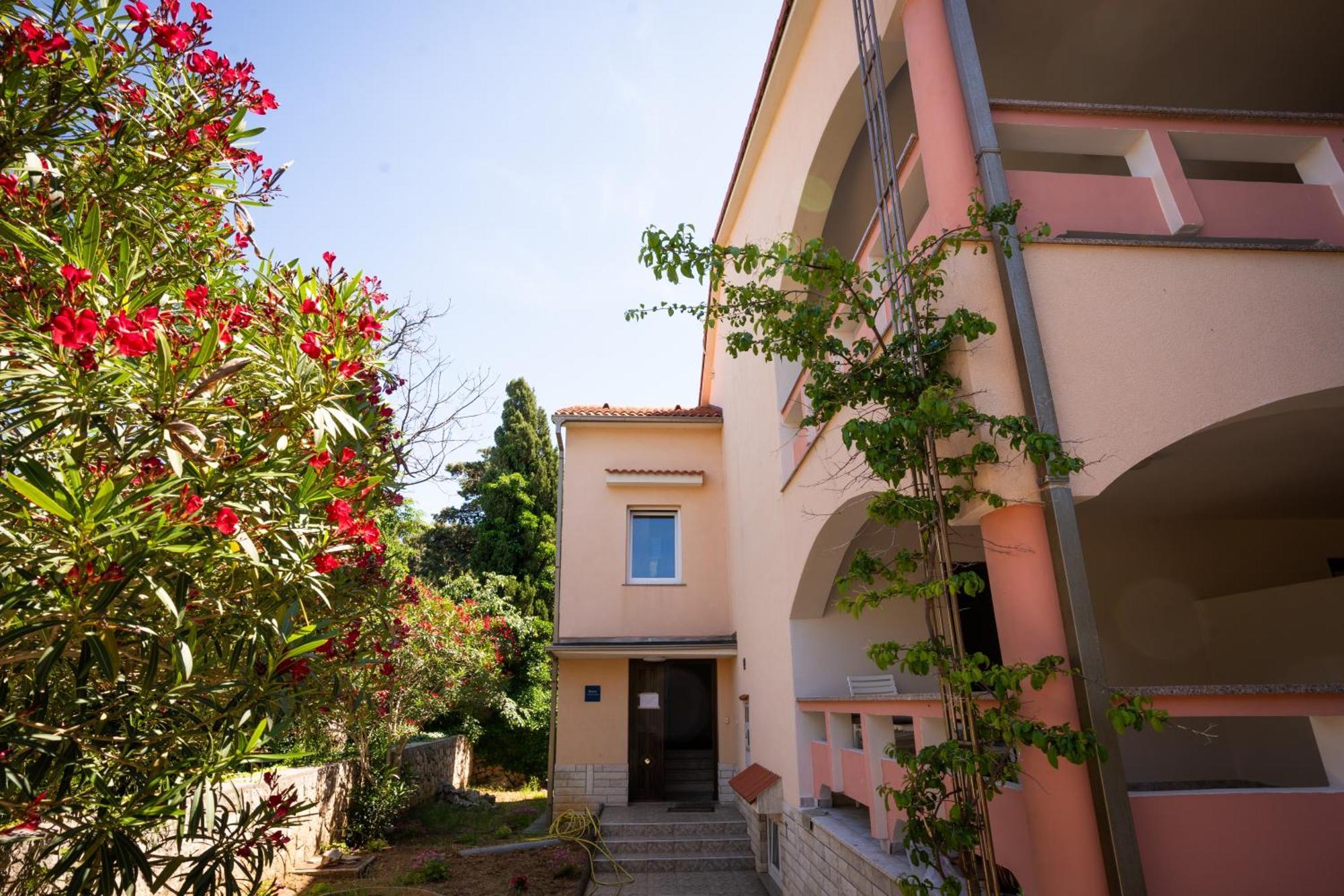 Villa Barbara Oasis Central Suite With Terrace Novalja Ngoại thất bức ảnh